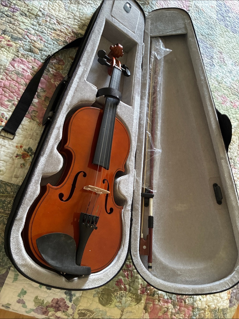 Classic Brown Violin with Case and Bow - Portable Musical Instrument